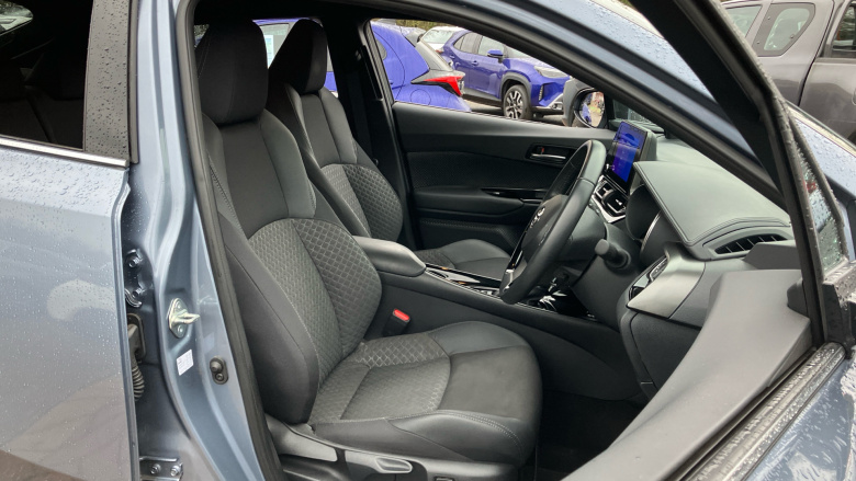 Toyota C-HR 2.0 Hybrid Design 5dr CVT Hybrid Hatchback